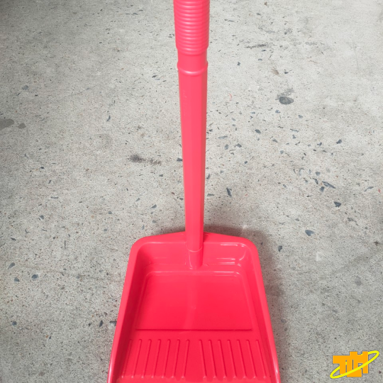 Ky rác nhựa cán rời