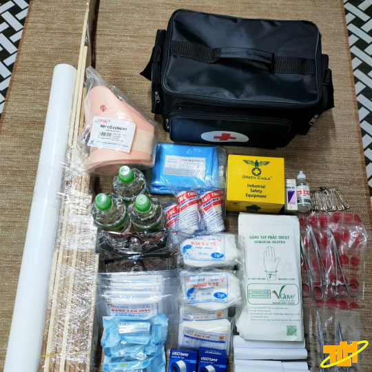 Bộ túi sơ cấp cứu (màu đen/màu đỏ)